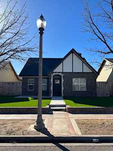 2119 9th Street Lubbock, TX 79401