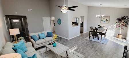 757 Willow Bend Dr Chesapeake, VA 23323