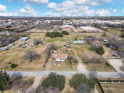 2801 Clover Lane Dalworthington Gardens, TX 76015
