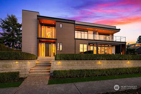 6504 103rd Ave NE Kirkland, WA 98033