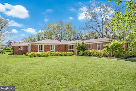 144 Forest Rd Moorestown, NJ 08057