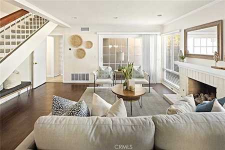 632 Shasta Ln Costa Mesa, CA 92626