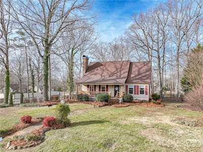 1610 Springhaven Circle Albemarle, NC 28001
