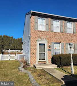 156 Heatherwood Dr Ephrata, PA 17522