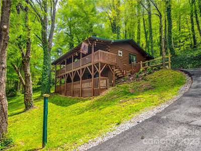 154 Cedarwood Dr Waynesville, NC 28785