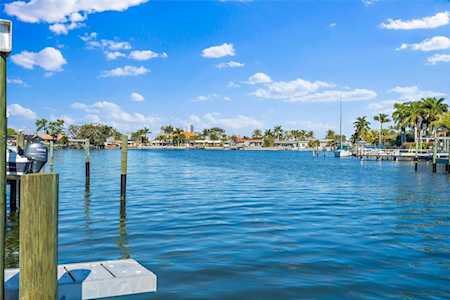 2560 S Shore Dr SE St. Petersburg, FL 33705