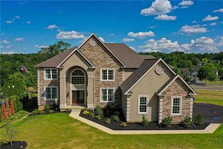 4 Creekview Ct #PV 4 Easton, PA 18045