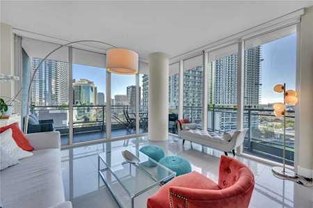 92 SW 3rd St #1605 Miami, FL 33130
