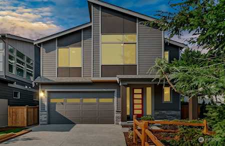 16023 124th Ct NE #4 Woodinville, WA 98072