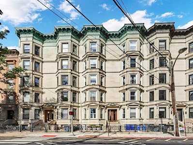 1028 Hudson St #B1 Hoboken, NJ 07030