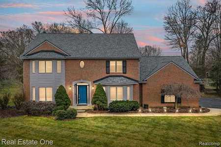 4667 Windswept Dr Brighton Twp, MI 48380