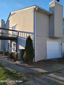 3724 Charter Oaks Dr #4 Louisville, KY 40241