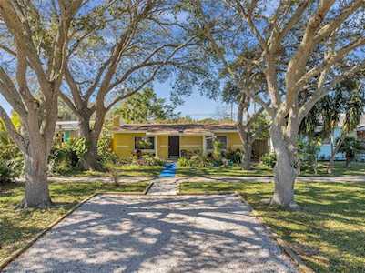 1707 55th St S Gulfport, FL 33707