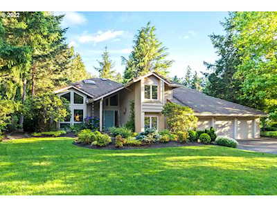 776 Carrera LN Lake Oswego, OR 97034