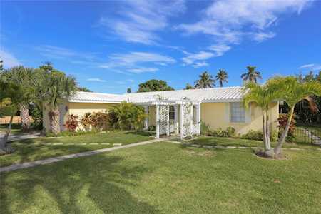 738 Norton St Longboat Key, FL 34228
