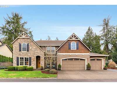 1033 9th ST West Linn, OR 97068