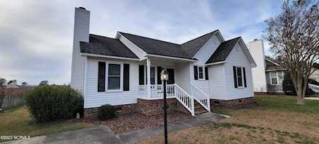 3218 Meeting Place Greenville, NC 27858