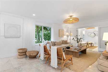 14821 SW 87th Ave Palmetto Bay, FL 33176