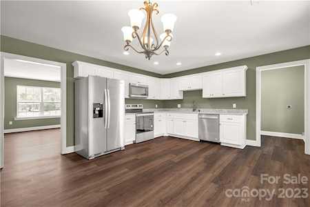 1238 Old Greenbriar Dr Lancaster, SC 29720