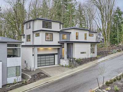 3790 163rd Ave SE Bellevue, WA 98008