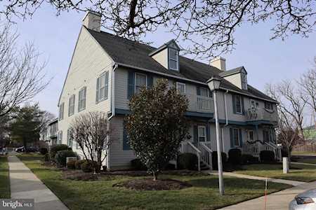 727 Westfield Dr Cinnaminson, NJ 08077