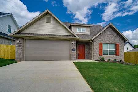 5806 SW Peaceful Ave Bentonville, AR 72713