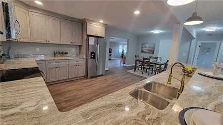 122 Winchester Dr Hampton, VA 23666