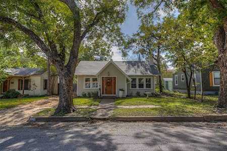 3621 El Campo Avenue Fort Worth, TX 76107
