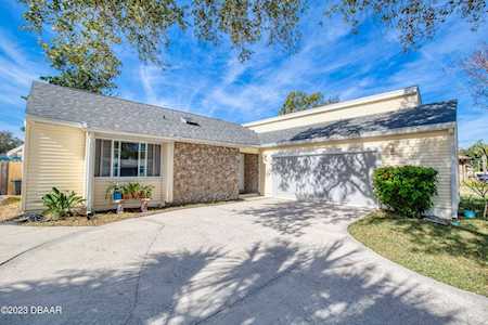 2924 Foxcroft Lane South Daytona, FL 32119
