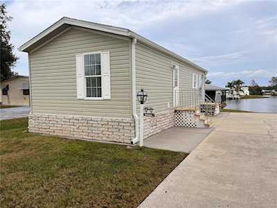 4936 Shoreline Dr Polk City, FL 33868