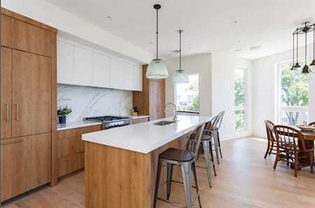 287 Old Colony Ave #PH Boston, MA 02127