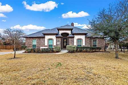 9101 Esperanza Lane Burleson, TX 76028