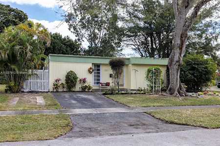7800 NW 71st Ave Tamarac, FL 33321