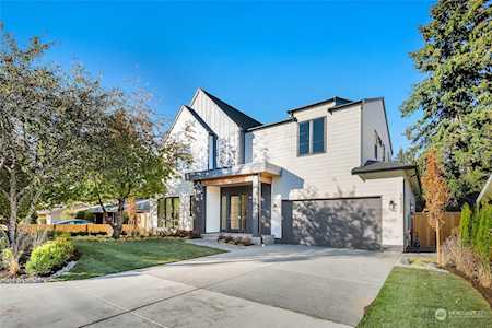 16232 SE 10th St Bellevue, WA 98008