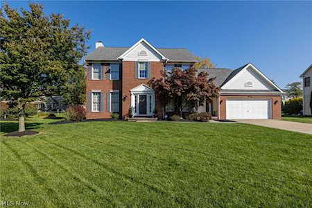 601 Treeside Avon Lake, OH 44012