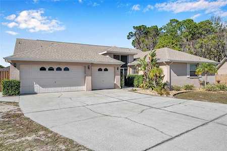 10206 Autumnwood Dr Hudson, FL 34667