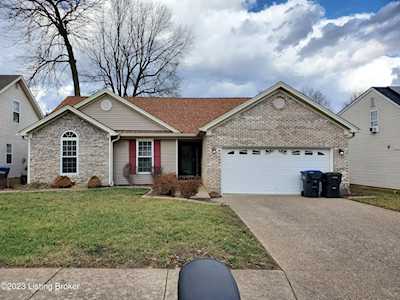 8117 Eagles Crest Ct Louisville, KY 40291