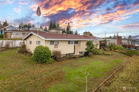 304 S 213th St Des Moines, WA 98198