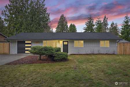 9507 210th Ave E Bonney Lake, WA 98391