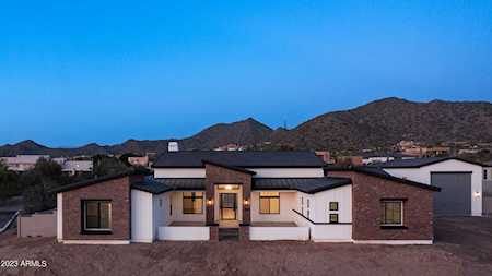 8254 E Regina Circle Mesa, AZ 85207