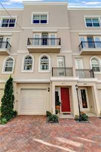 411 Regent Ln N St. Petersburg, FL 33701