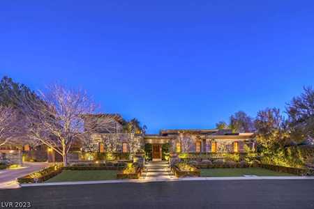 16 Wild Ridge Ct Las Vegas, NV 89135