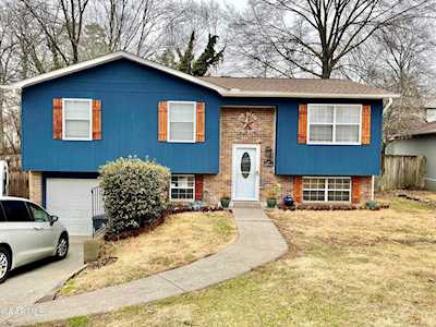 6209 Silver Bell Circle Knoxville, TN 37921
