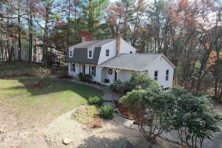 13 Rolling Ridge Rd Londonderry, NH 03053