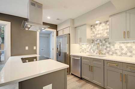 5016 Durant Ave North Charleston, SC 29405