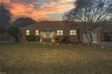 312 Old Dr Chesapeake, VA 23322