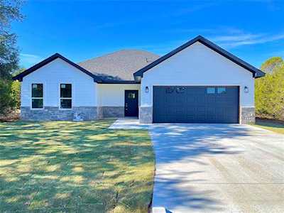 3021 Steepleridge Circle Granbury, TX 76048