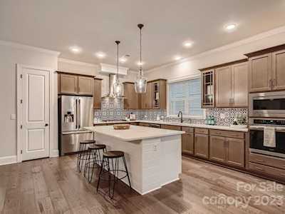 5032 Lesleewood Ct Charlotte, NC 28226