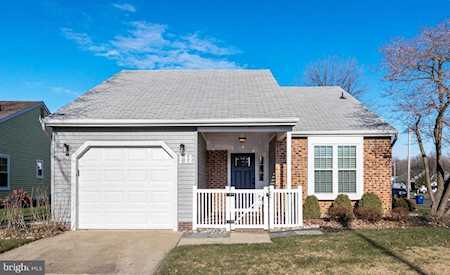 111 Bastian Dr Mount Laurel, NJ 08054