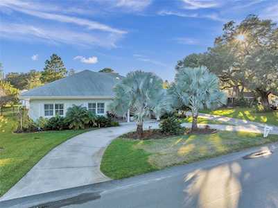 2055 Oakadia Dr Clearwater, FL 33764